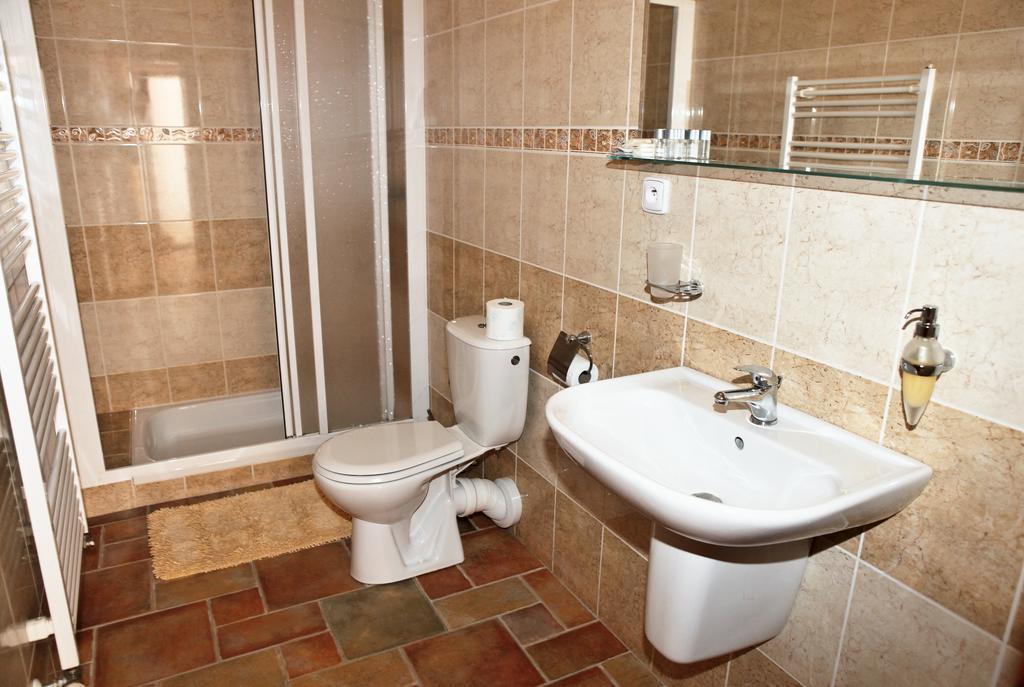 Hotel Pelikan Třeboň Стая снимка