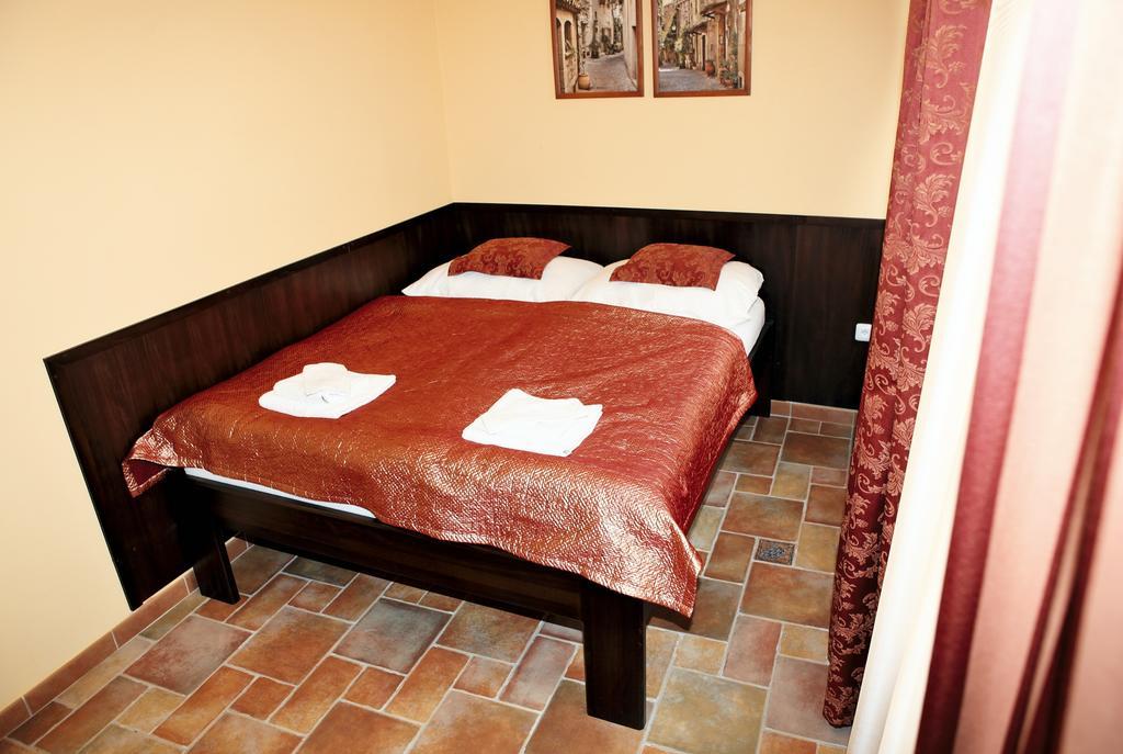 Hotel Pelikan Třeboň Стая снимка