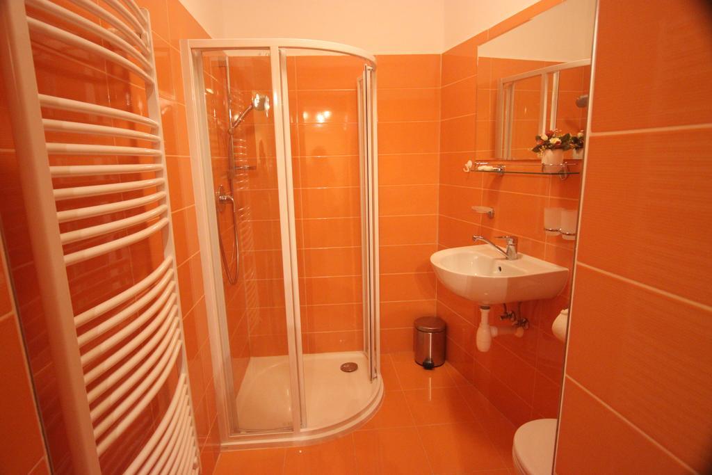 Hotel Pelikan Třeboň Стая снимка