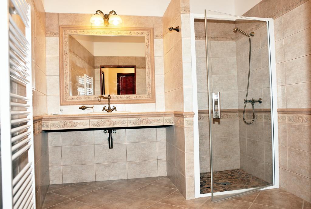 Hotel Pelikan Třeboň Стая снимка