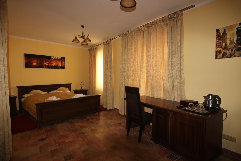 Hotel Pelikan Třeboň Екстериор снимка