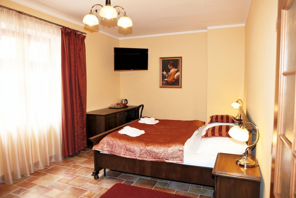 Hotel Pelikan Třeboň Екстериор снимка